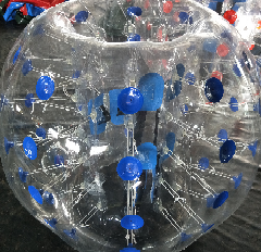 福建水上充气球。